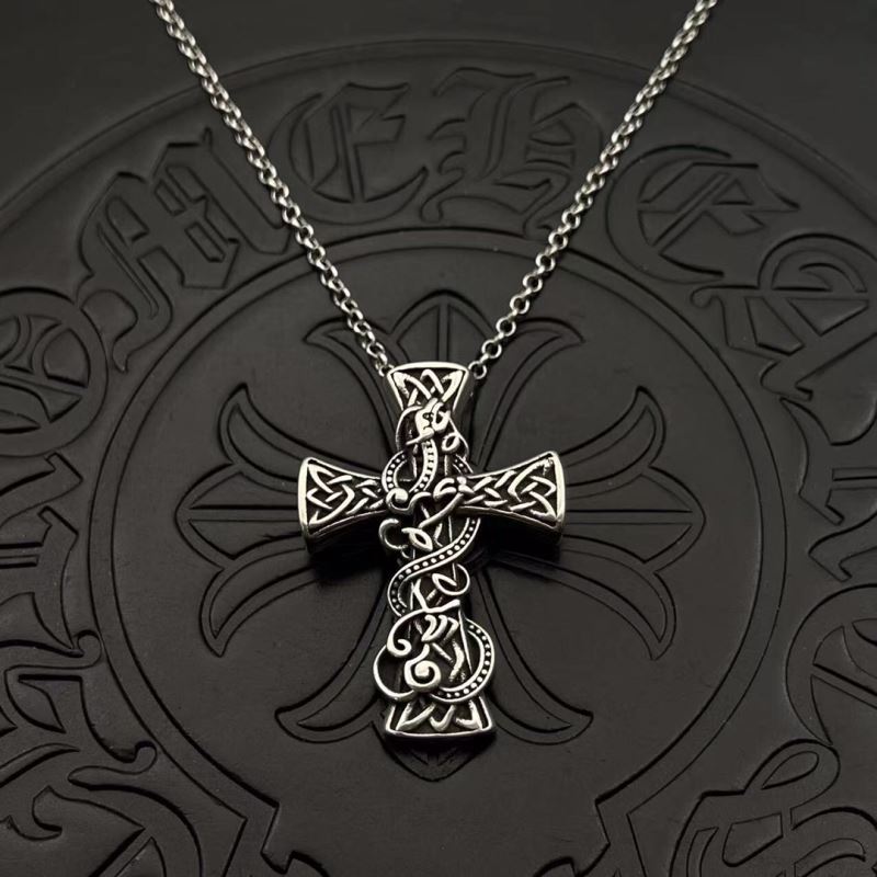 Ch*0me He**ts necklaces